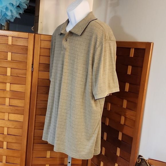 Haggar brand Men's shirt - Picture 3 of 9